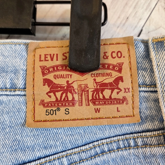 Levi's Sky Blue 501 Jeans - Picture 7 of 9